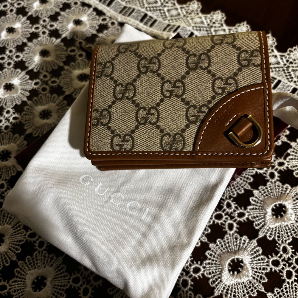 New Gucci Brown and Cream Wallet